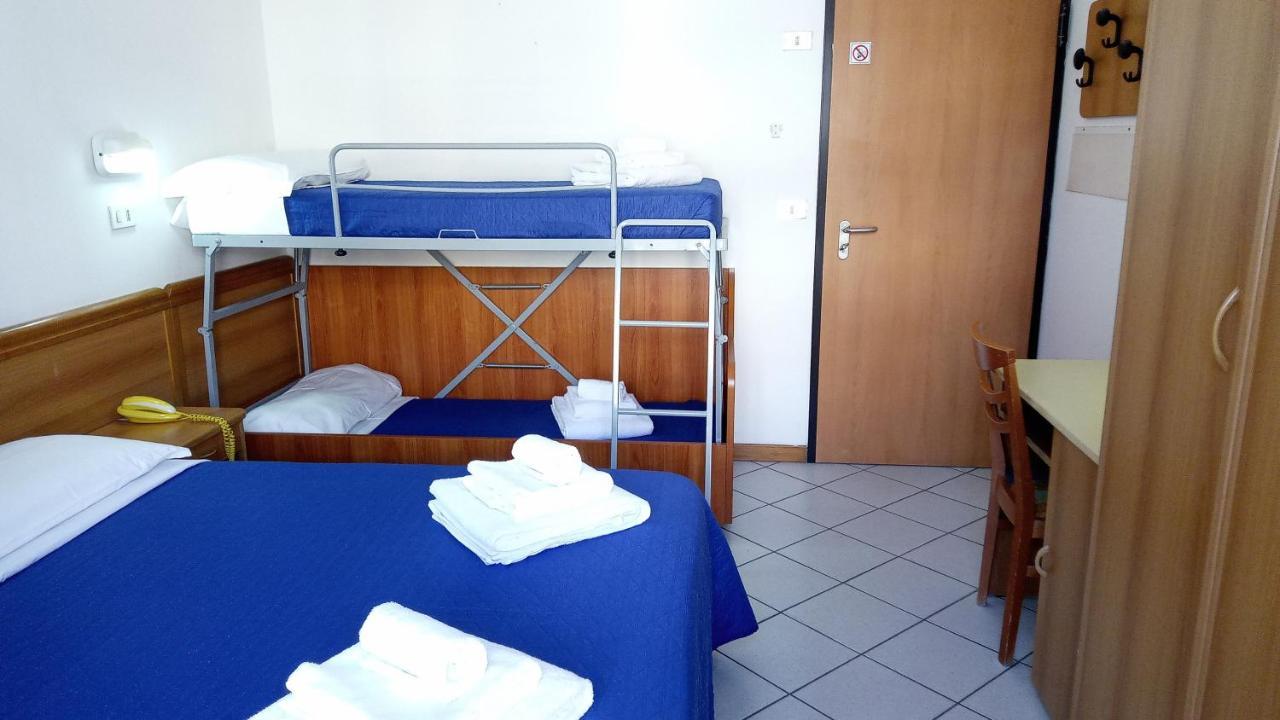 Hotel Venezia Beach San Mauro Mare Exterior photo